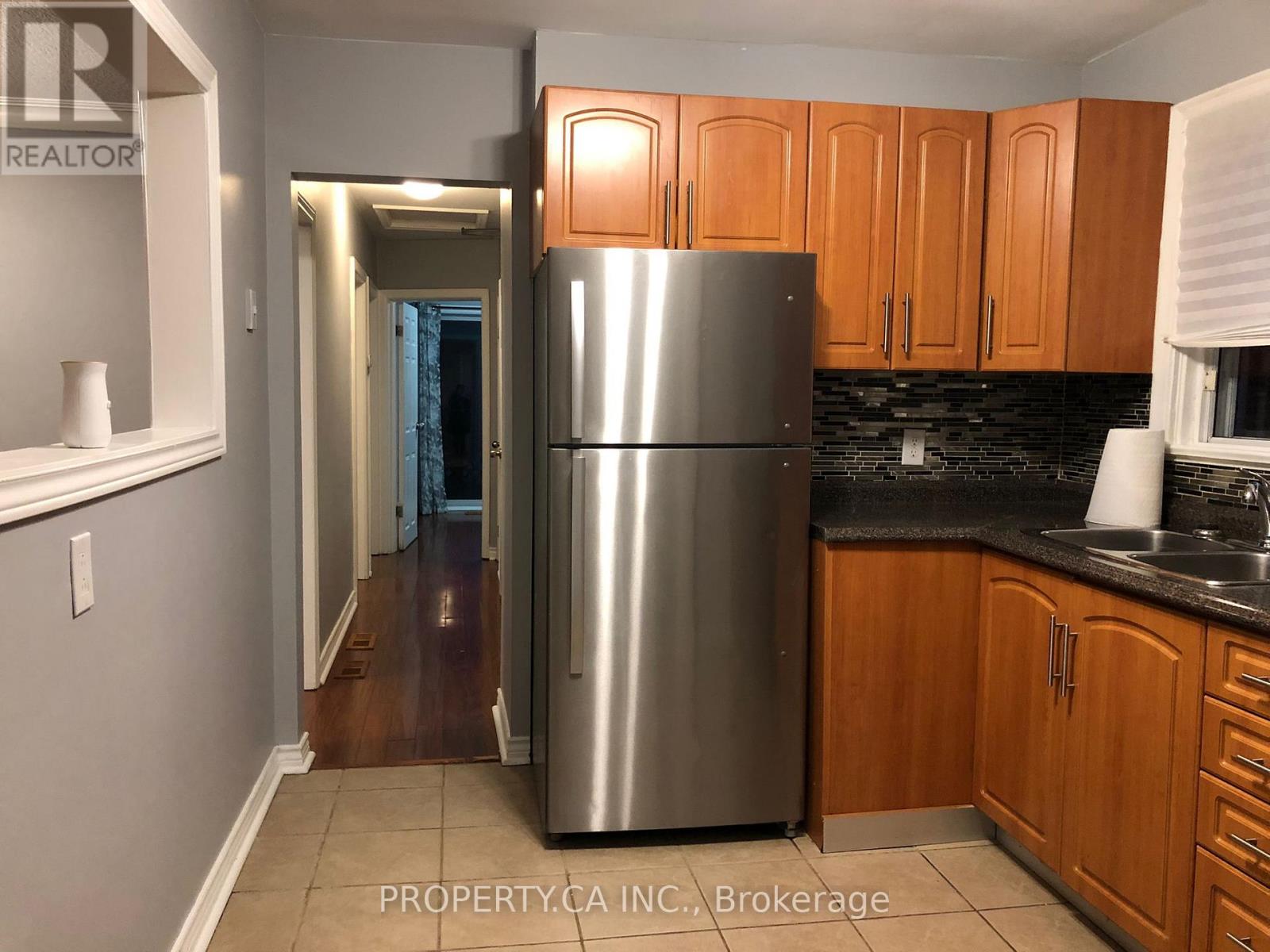 Upper - 115 Darlingside Drive, Toronto, Ontario  M1E 3P4 - Photo 11 - E12679702