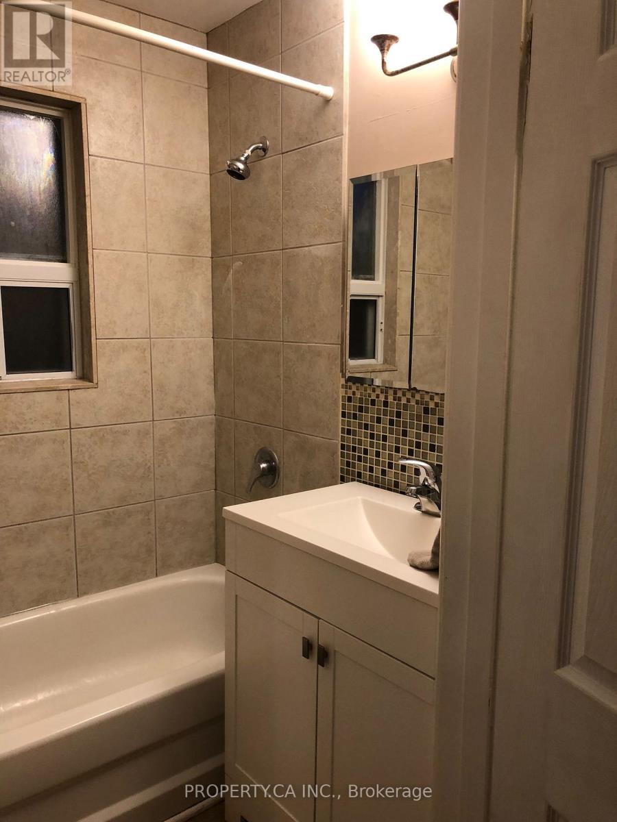 Upper - 115 Darlingside Drive, Toronto, Ontario  M1E 3P4 - Photo 22 - E12679702