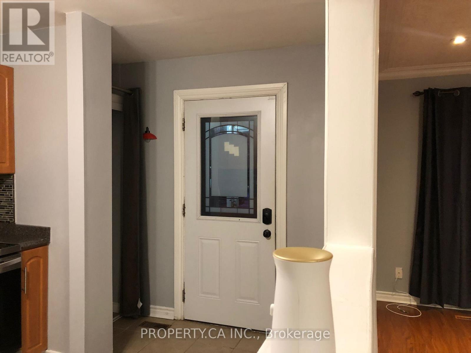 Upper - 115 Darlingside Drive, Toronto, Ontario  M1E 3P4 - Photo 5 - E12679702