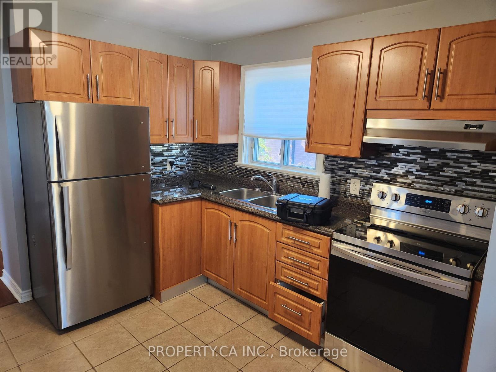 Upper - 115 Darlingside Drive, Toronto, Ontario  M1E 3P4 - Photo 8 - E12679702