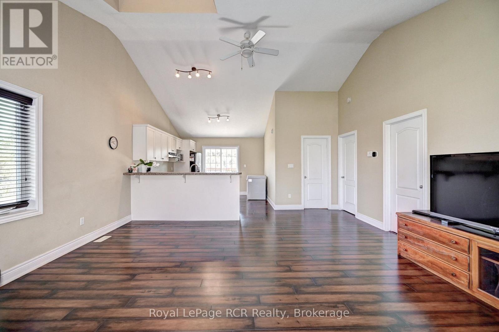 101 Douglas Street, West Grey, Ontario  N0G 1R0 - Photo 10 - X12509816