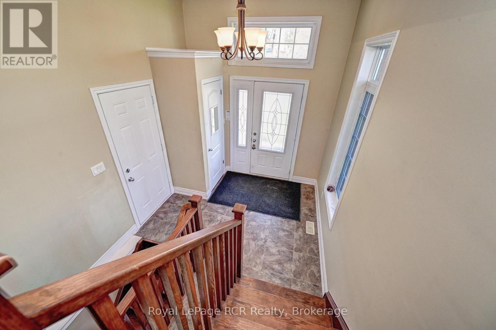 101 Douglas Street, West Grey, Ontario  N0G 1R0 - Photo 7 - X12509816