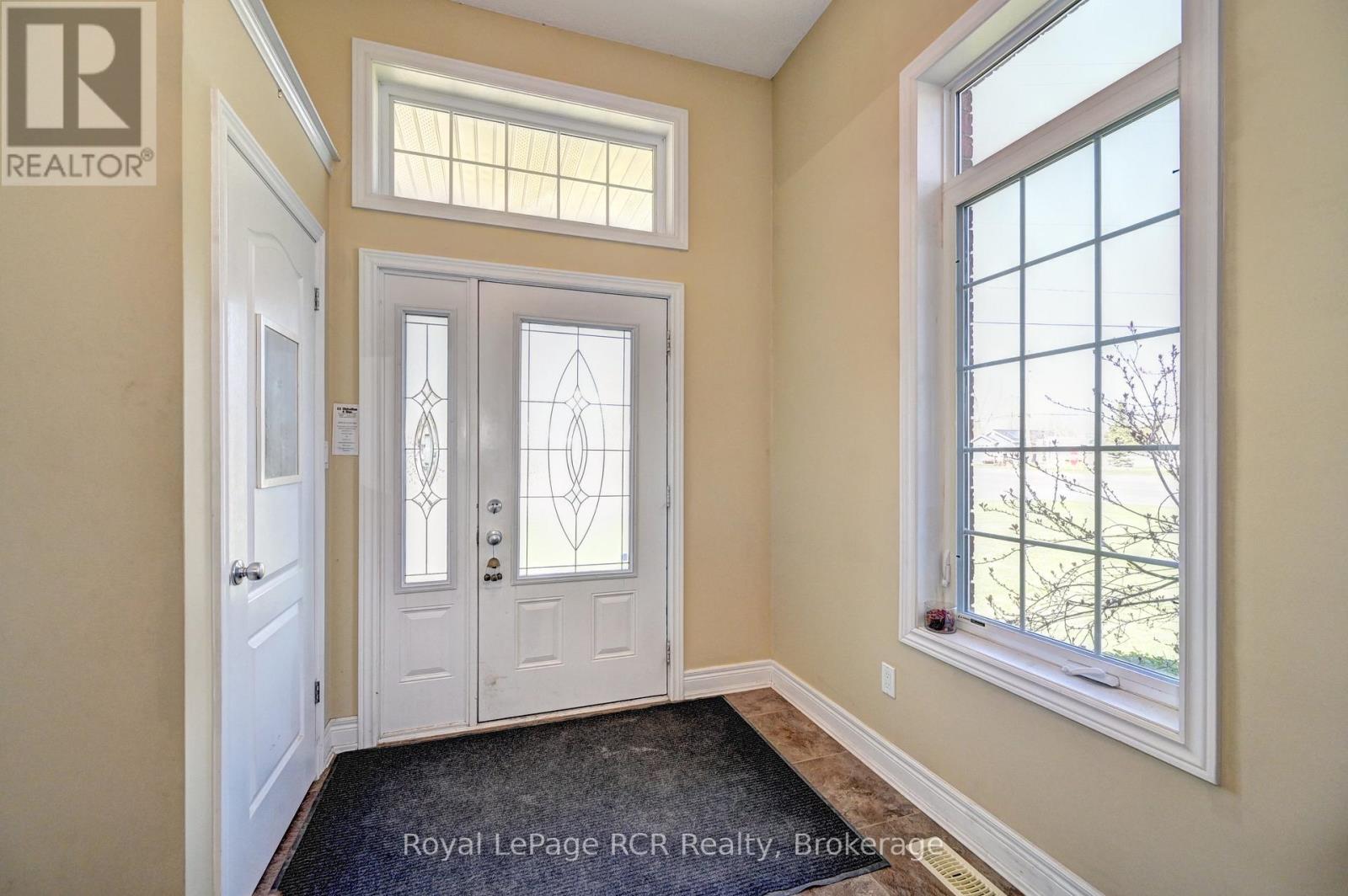 101 Douglas Street, West Grey, Ontario  N0G 1R0 - Photo 6 - X12509816