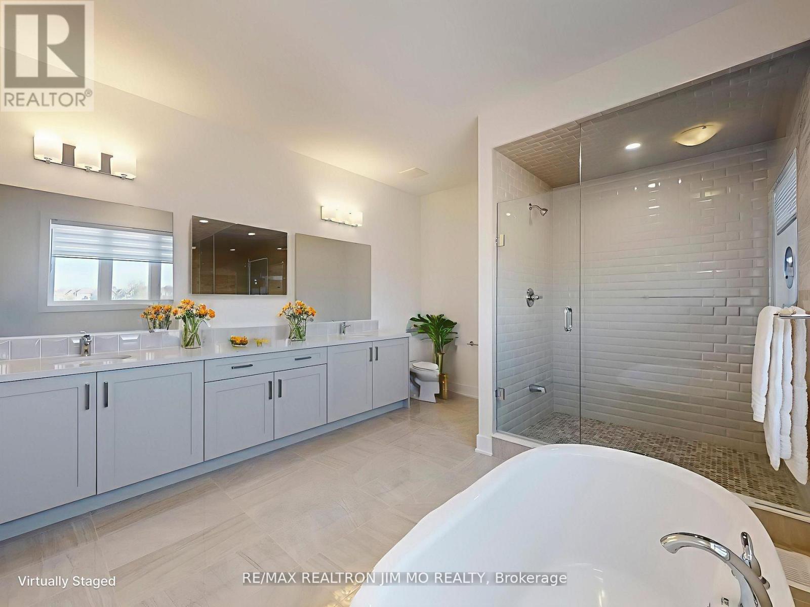 20 Nanhai Avenue, Markham, Ontario  L6C 3M9 - Photo 20 - N12679676