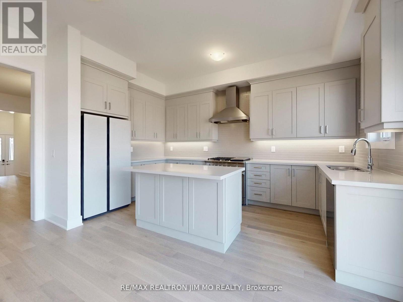 20 Nanhai Avenue, Markham, Ontario  L6C 3M9 - Photo 9 - N12679676