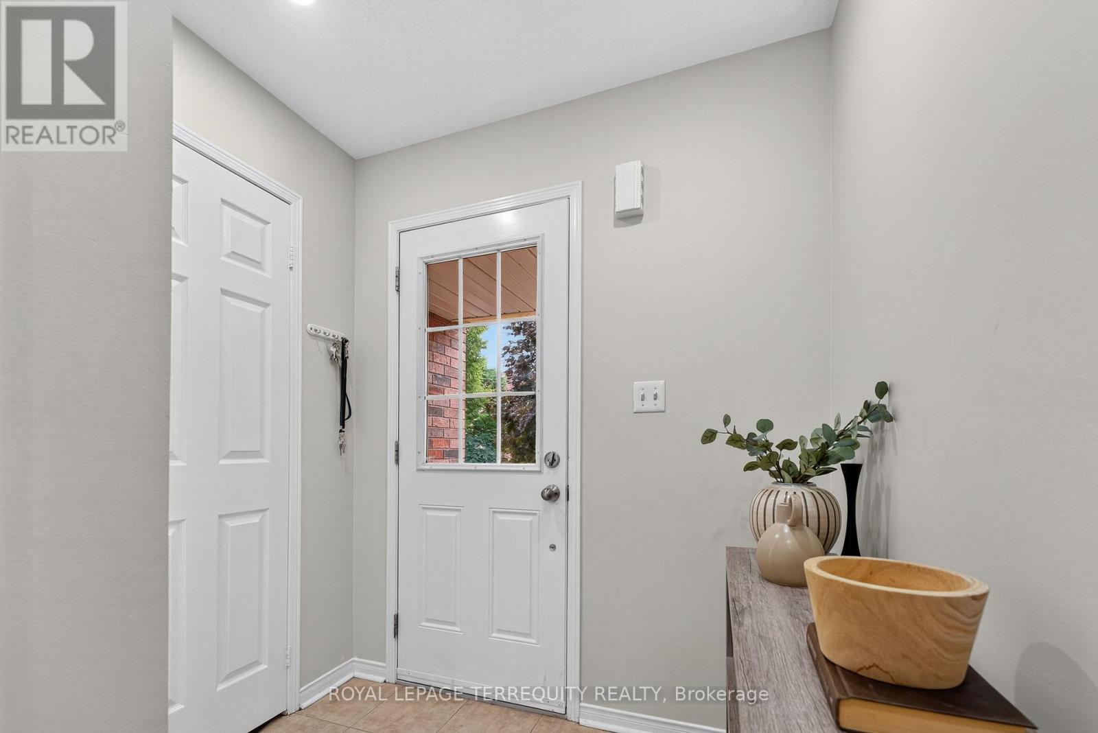 319 Penndutch Circle, Whitchurch-Stouffville, Ontario  L4A 0P2 - Photo 4 - N12679730