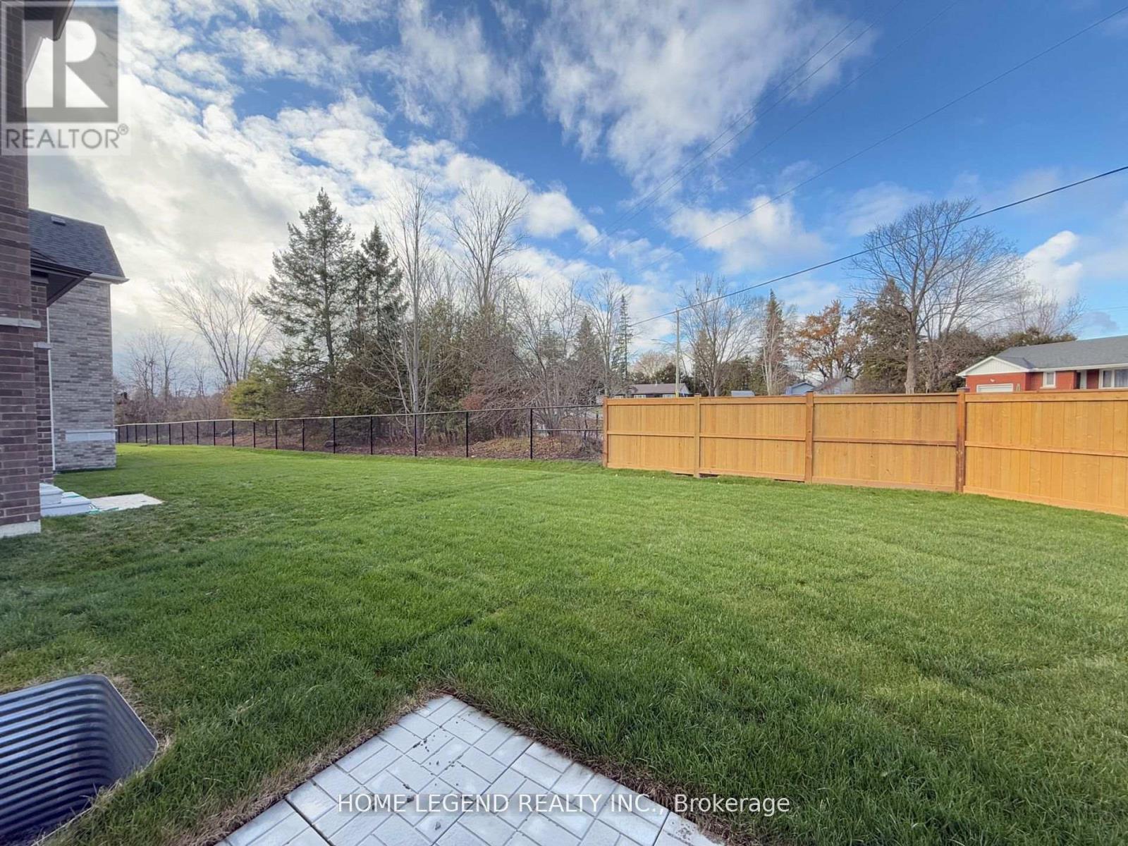 2 Rail Trail Court, Georgina, Ontario  L0E 1R0 - Photo 14 - N12679866