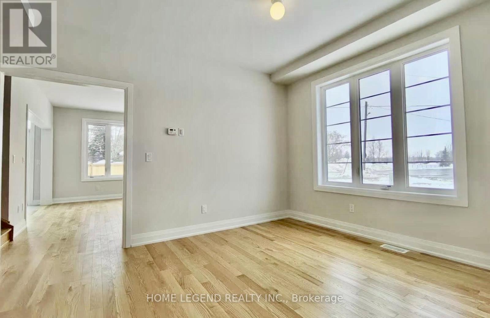 2 Rail Trail Court, Georgina, Ontario  L0E 1R0 - Photo 3 - N12679866