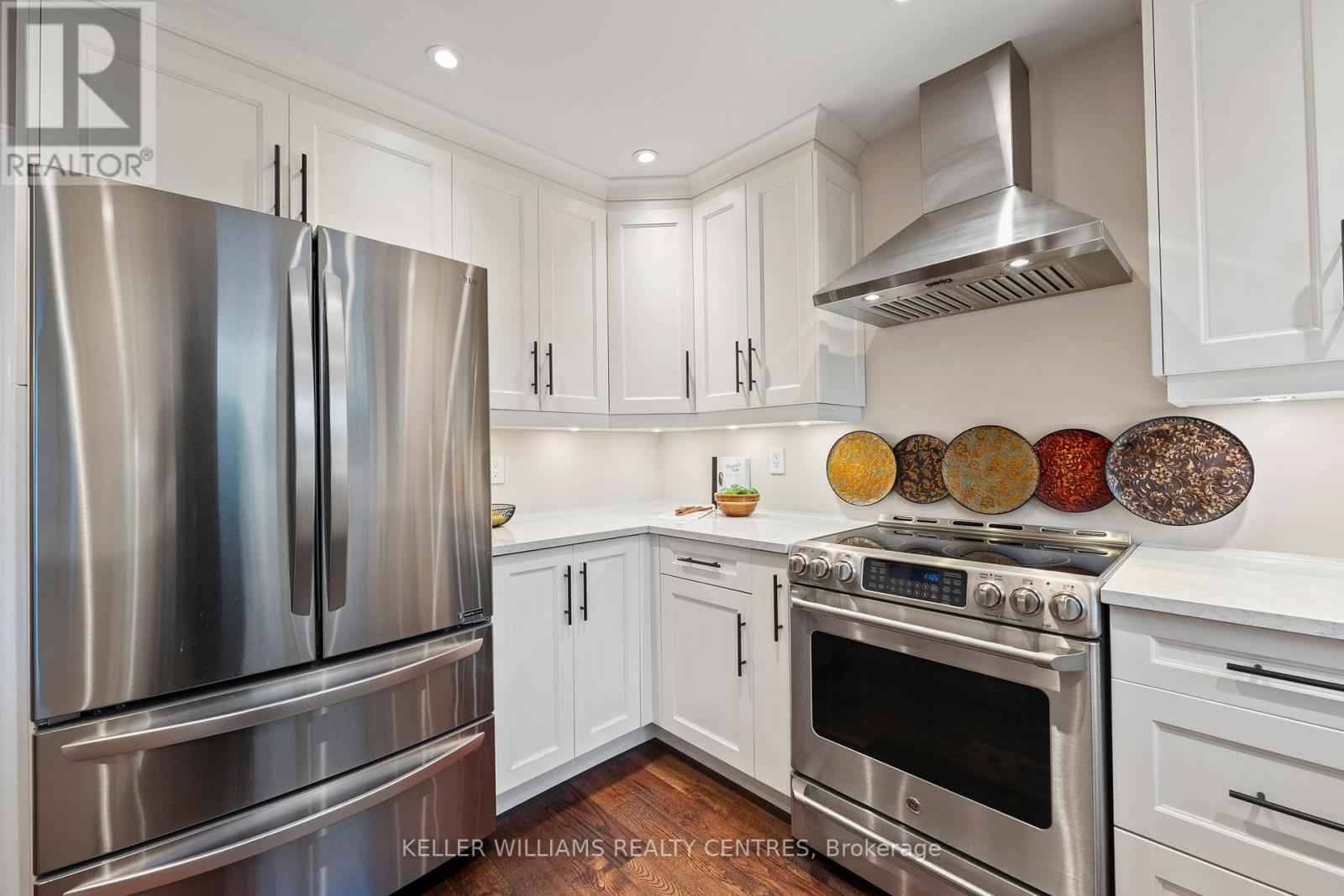 7 Mahogany Court, Aurora, Ontario  L4G 6M8 - Photo 6 - N12679872