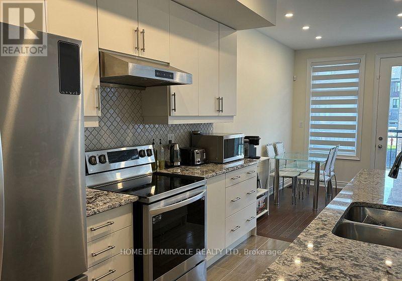 8 Bennington Road, Newmarket, Ontario  L3X 0M8 - Photo 11 - N12679896