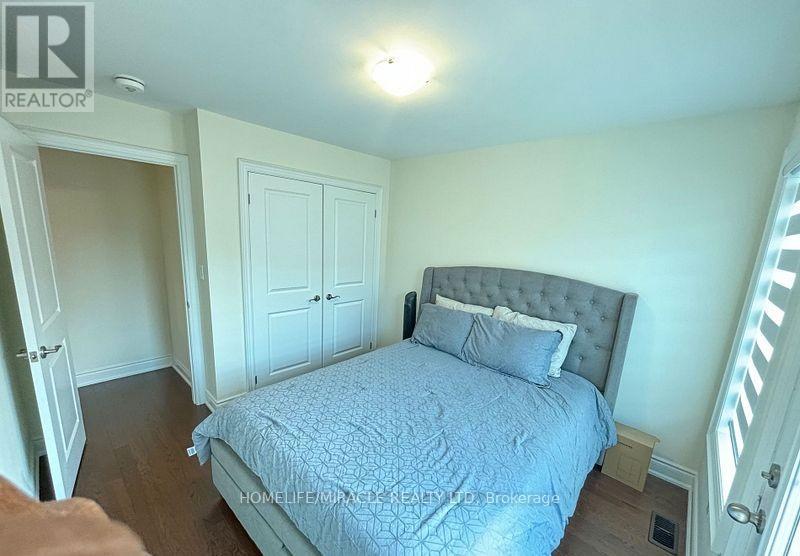 8 Bennington Road, Newmarket, Ontario  L3X 0M8 - Photo 17 - N12679896