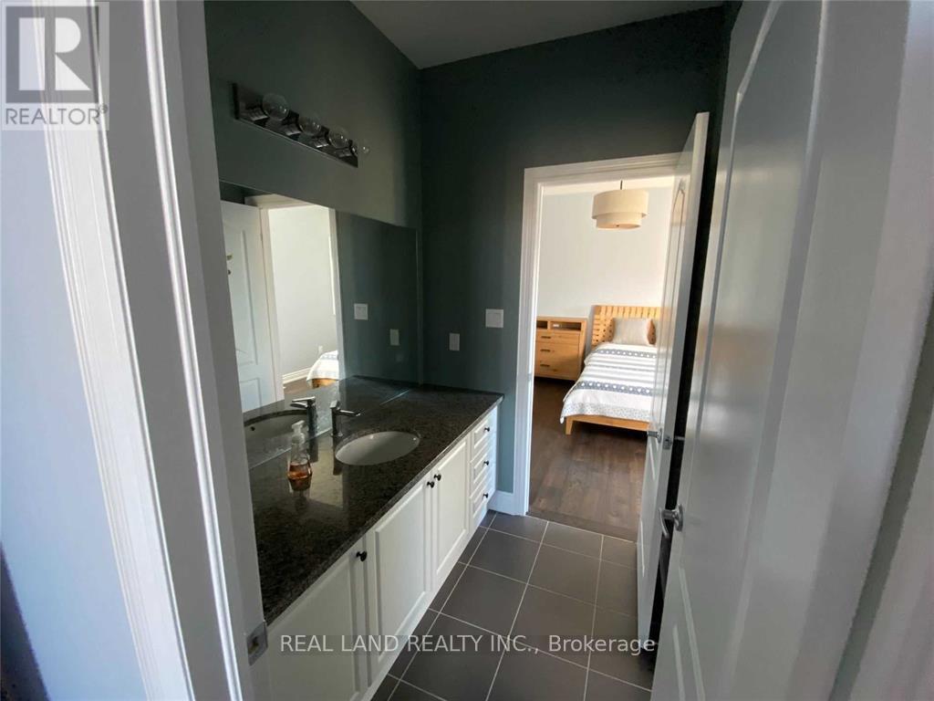 2 Castle Mountain Court, King, Ontario  L7B 0A3 - Photo 17 - N12679968