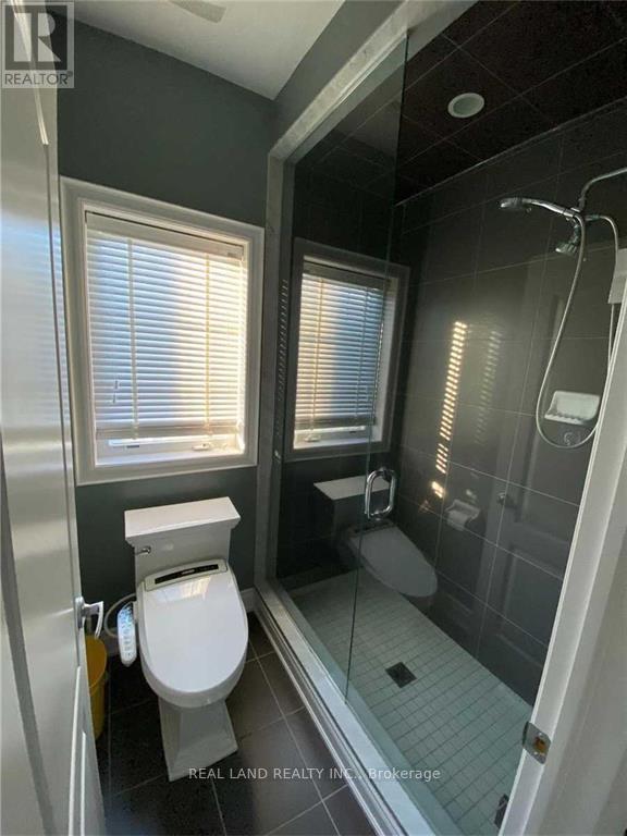 2 Castle Mountain Court, King, Ontario  L7B 0A3 - Photo 18 - N12679968