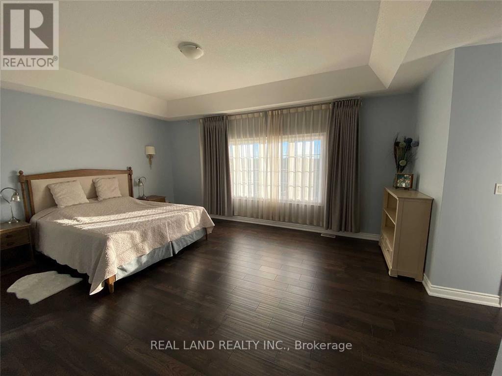 2 Castle Mountain Court, King, Ontario  L7B 0A3 - Photo 9 - N12679968