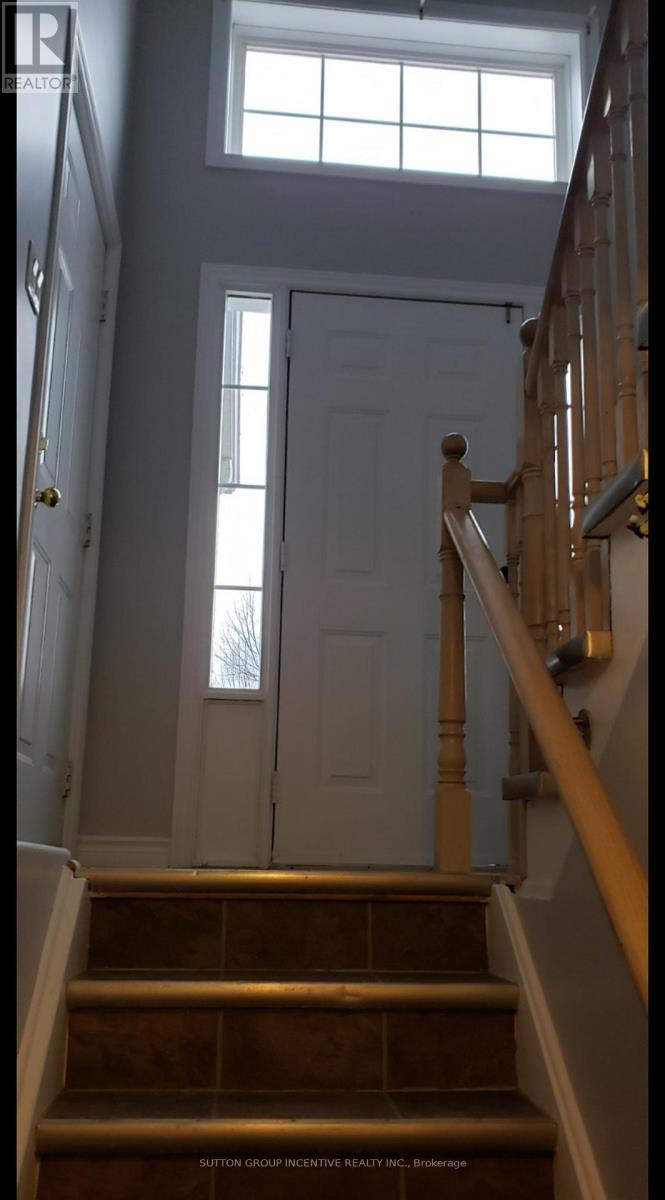 Lower - 8 Heritage Court, Barrie, Ontario  L4N 0E6 - Photo 2 - S12679720