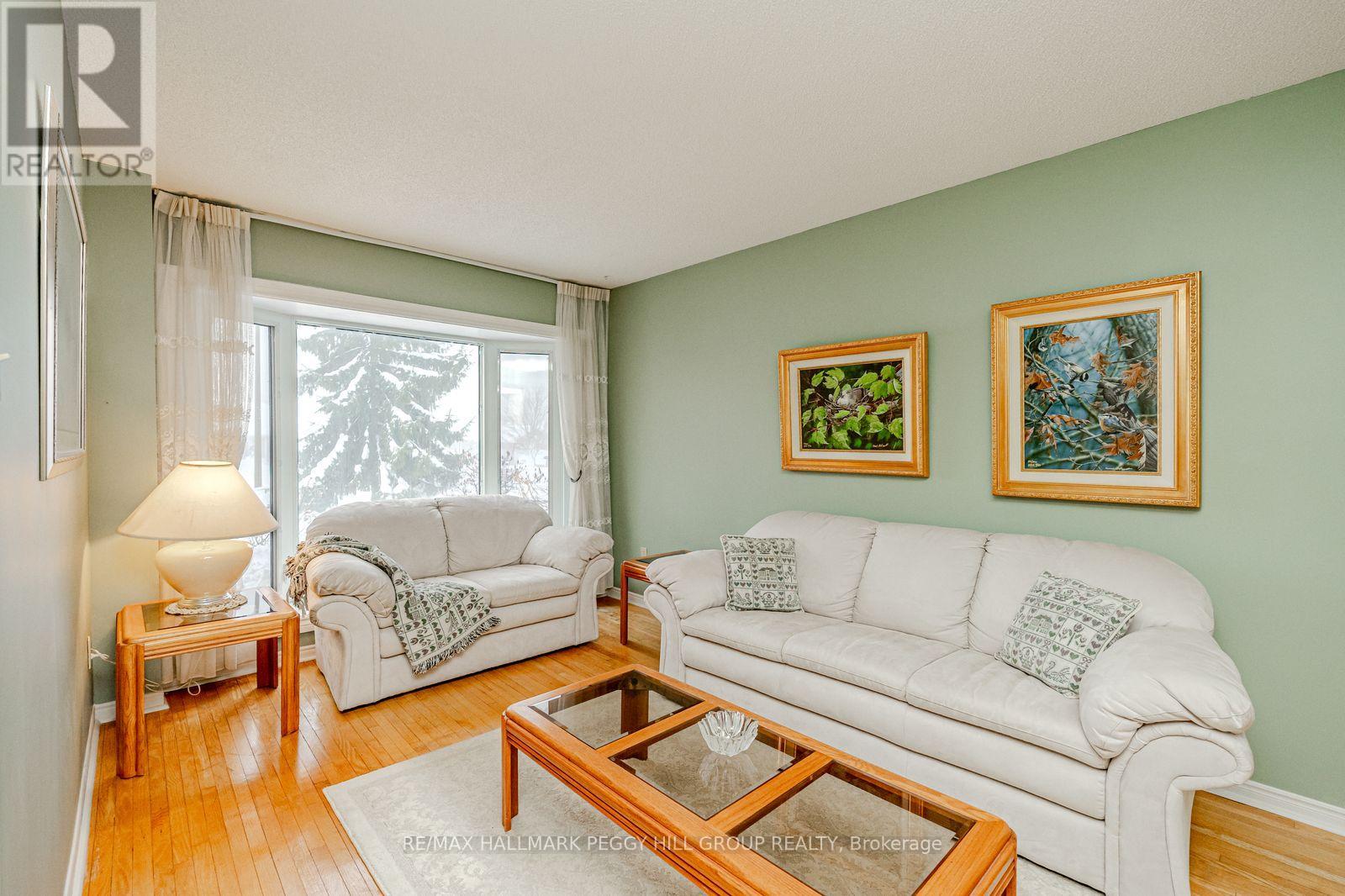 39 Grasett Crescent, Barrie, Ontario  L4N 6Z8 - Photo 2 - S12679800