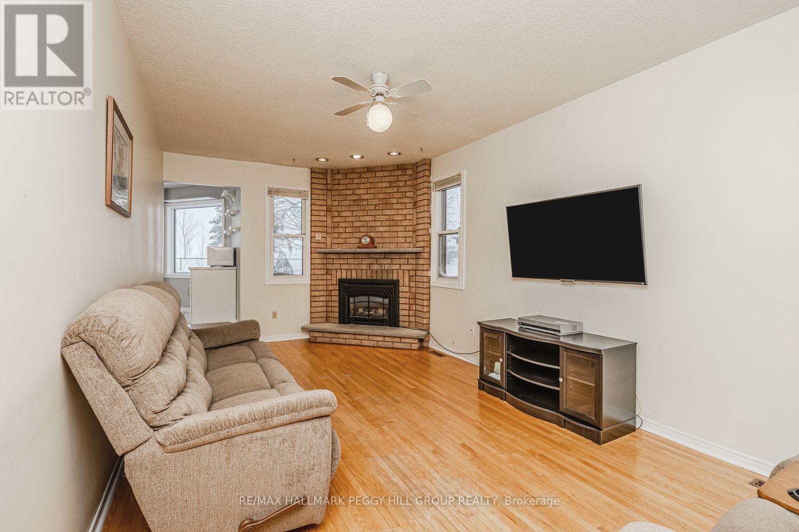 39 Grasett Crescent, Barrie, Ontario  L4N 6Z8 - Photo 6 - S12679800