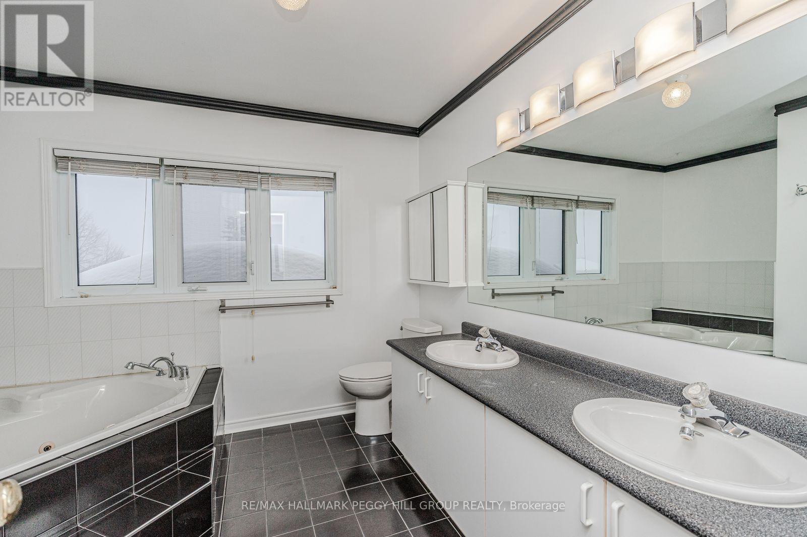 39 Grasett Crescent, Barrie, Ontario  L4N 6Z8 - Photo 9 - S12679800