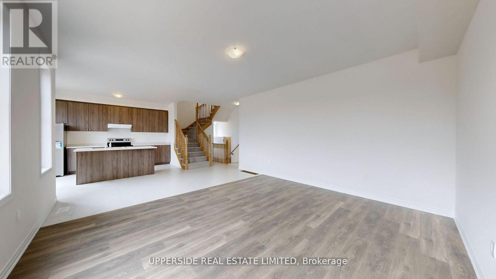 26 Shapira Avenue, Wasaga Beach, Ontario  L9Z 0K2 - Photo 7 - S12679828