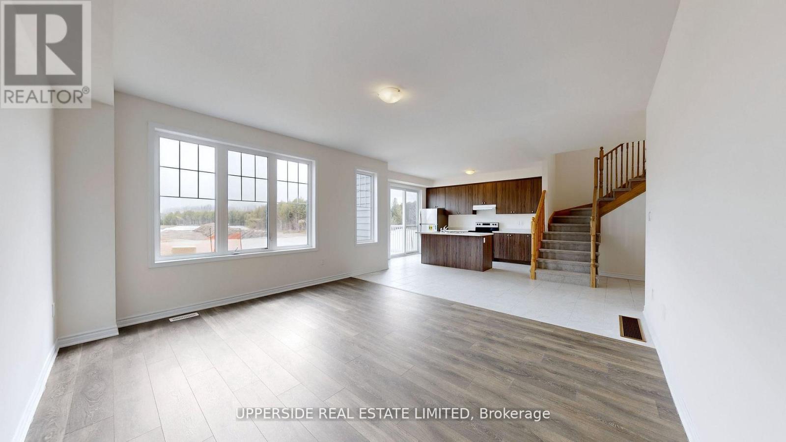 26 Shapira Avenue, Wasaga Beach, Ontario  L9Z 0K2 - Photo 9 - S12679828