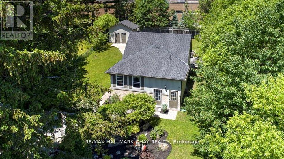 1, 2, 3 - 32 Grove Street W, Barrie, Ontario  L4N 1M7 - Photo 1 - S12679854