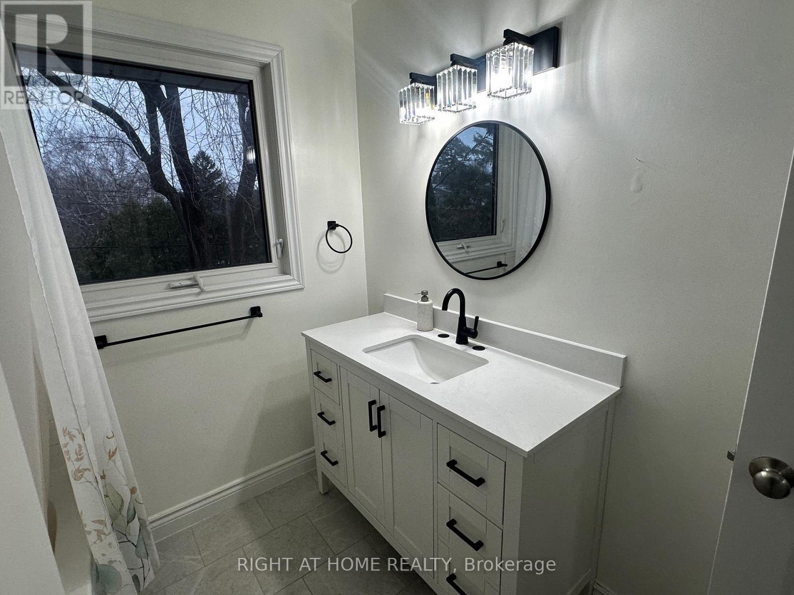 82 Queen Mary Road, Kingston, Ontario  K7M 2A5 - Photo 15 - X12674968