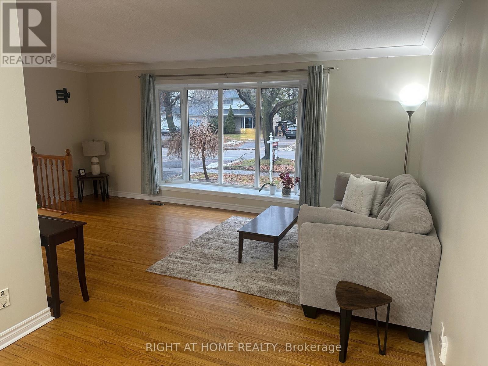 82 Queen Mary Road, Kingston, Ontario  K7M 2A5 - Photo 11 - X12674968