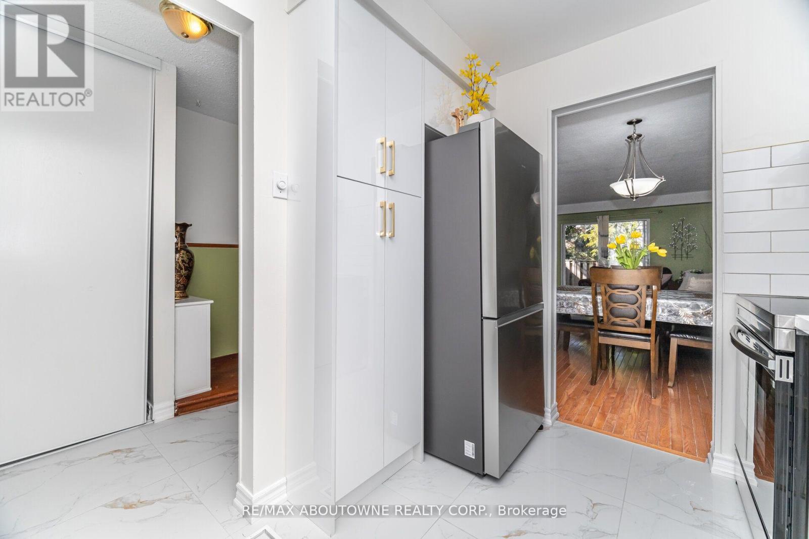 106 - 2779 Gananoque Drive, Mississauga, Ontario  L5N 2E4 - Photo 5 - W12679678