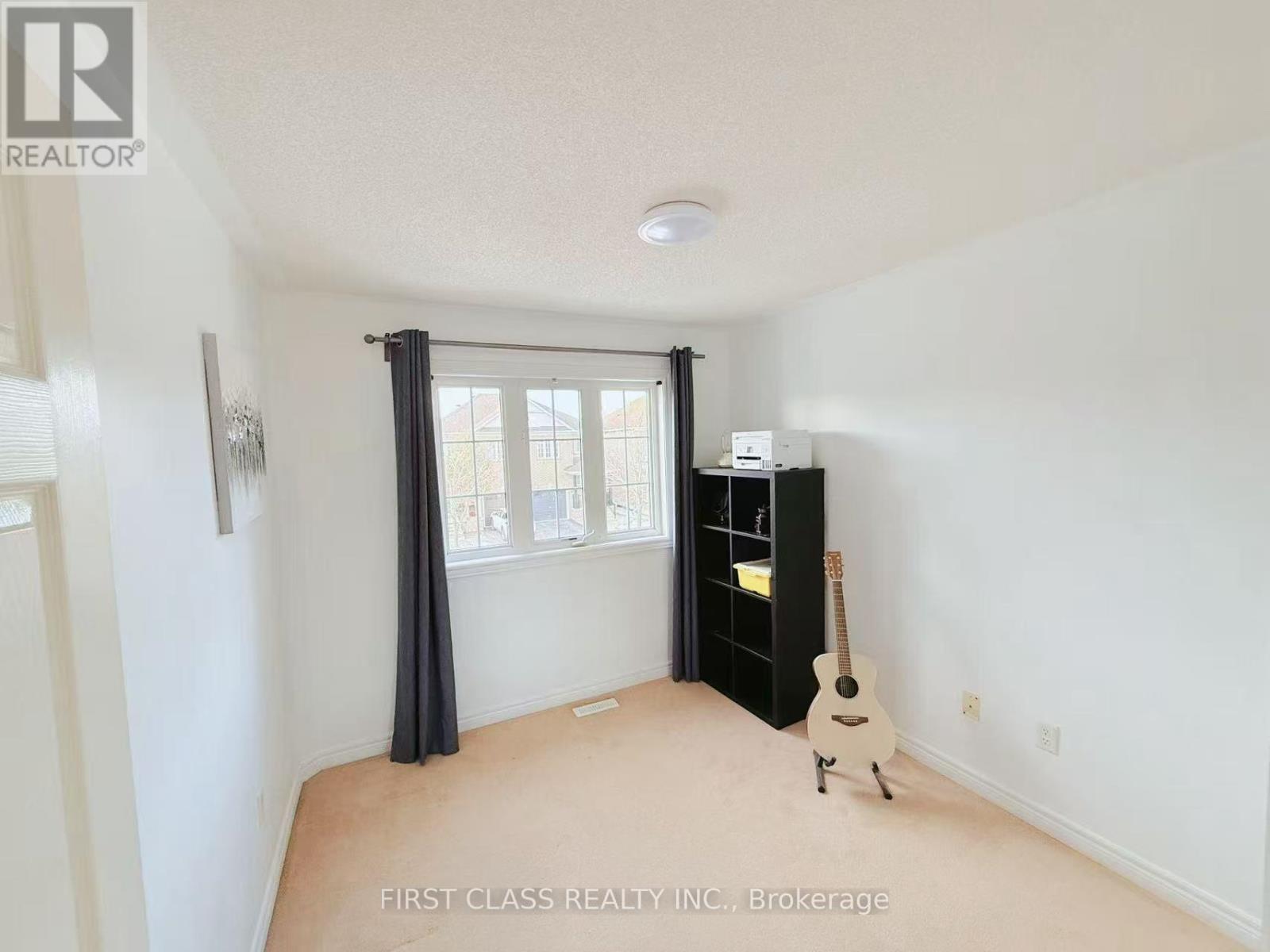 3892 Manatee Way, Mississauga, Ontario  L5M 6P7 - Photo 6 - W12679682