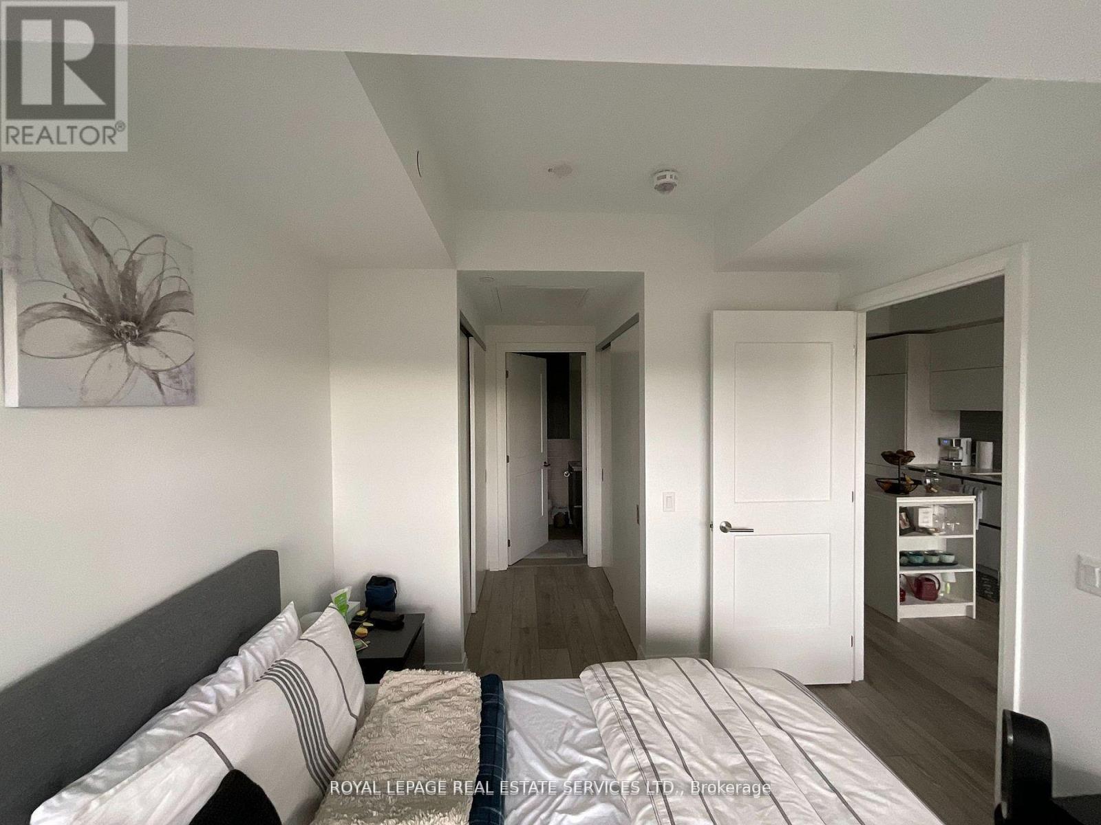 809 - 21 Park Street E, Mississauga, Ontario  L5G 1L7 - Photo 11 - W12679694