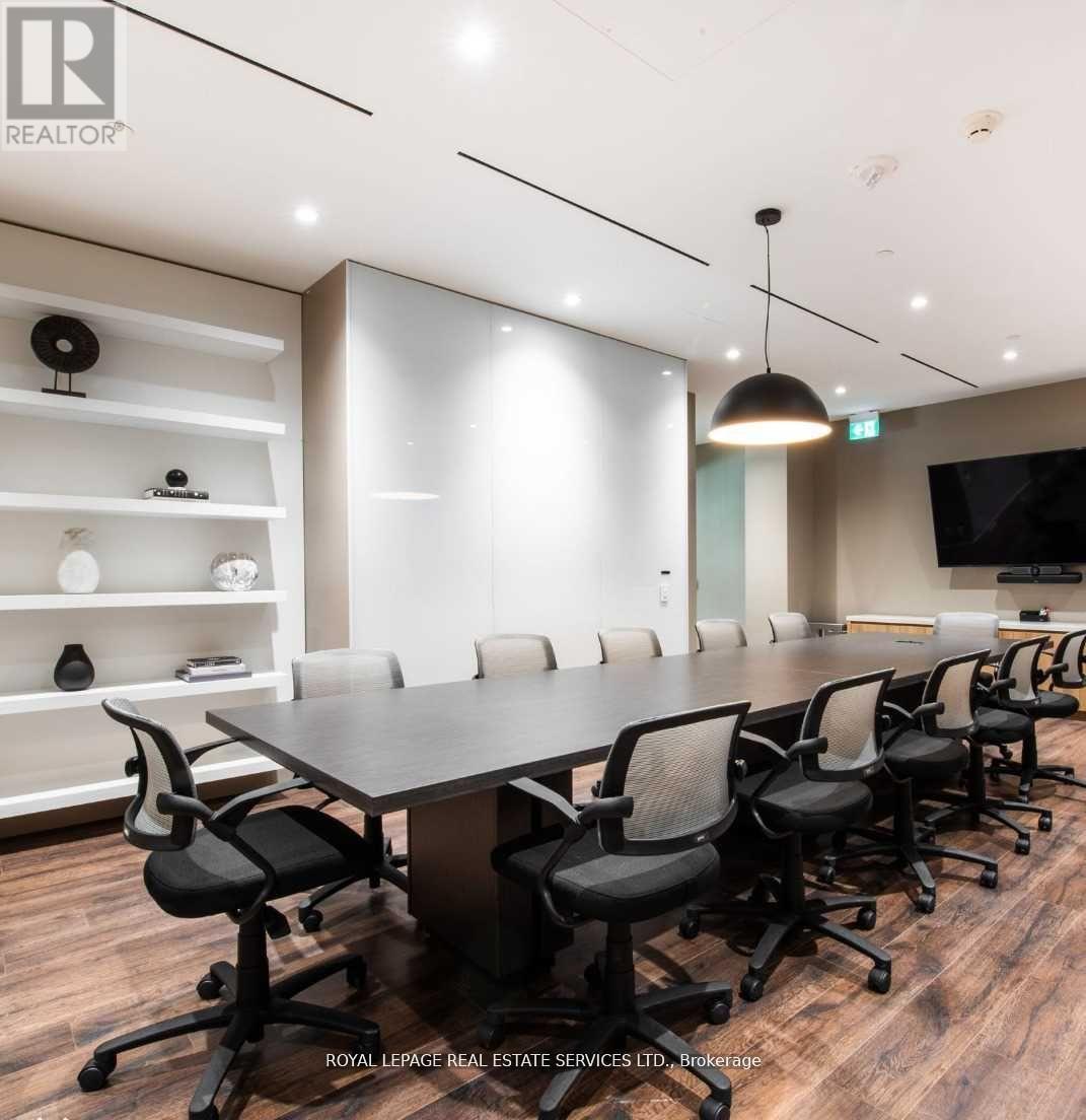 809 - 21 Park Street E, Mississauga, Ontario  L5G 1L7 - Photo 17 - W12679694