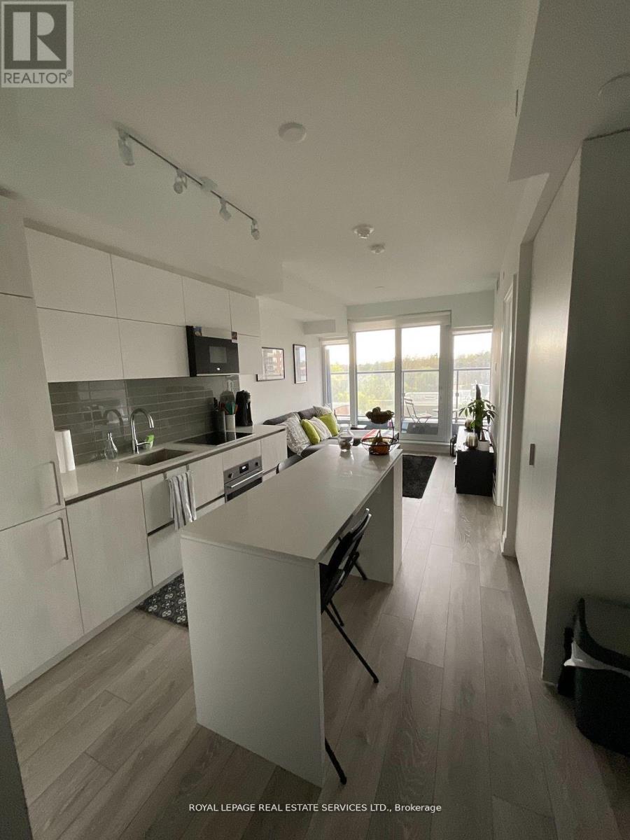 809 - 21 Park Street E, Mississauga, Ontario  L5G 1L7 - Photo 3 - W12679694