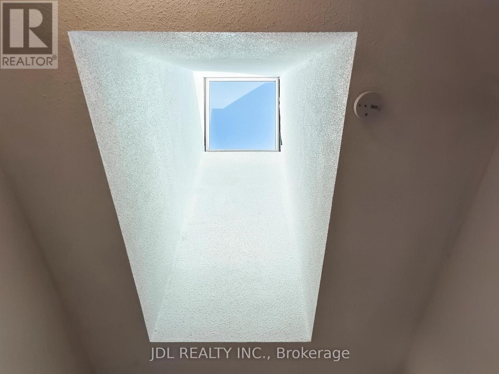 112 - 2205 South Millway, Mississauga, Ontario L5L 3T2 - Photo 16 - W12679698