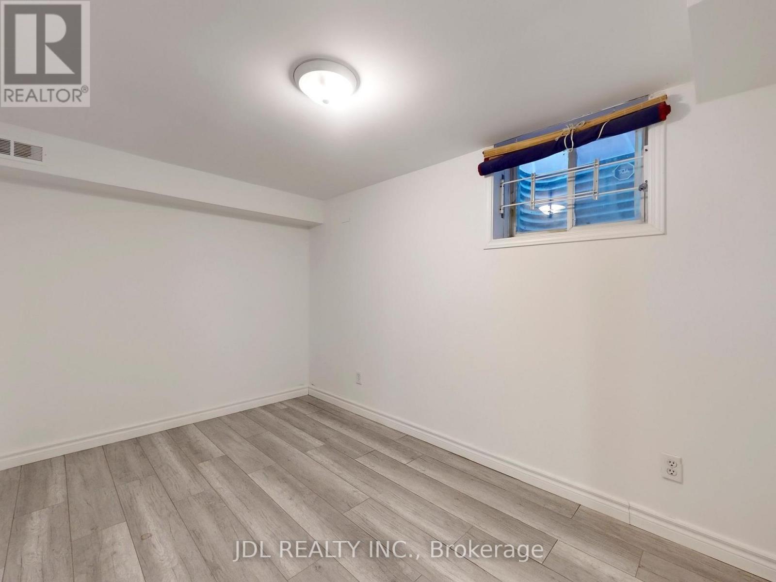 112 - 2205 South Millway, Mississauga, Ontario L5L 3T2 - Photo 35 - W12679698