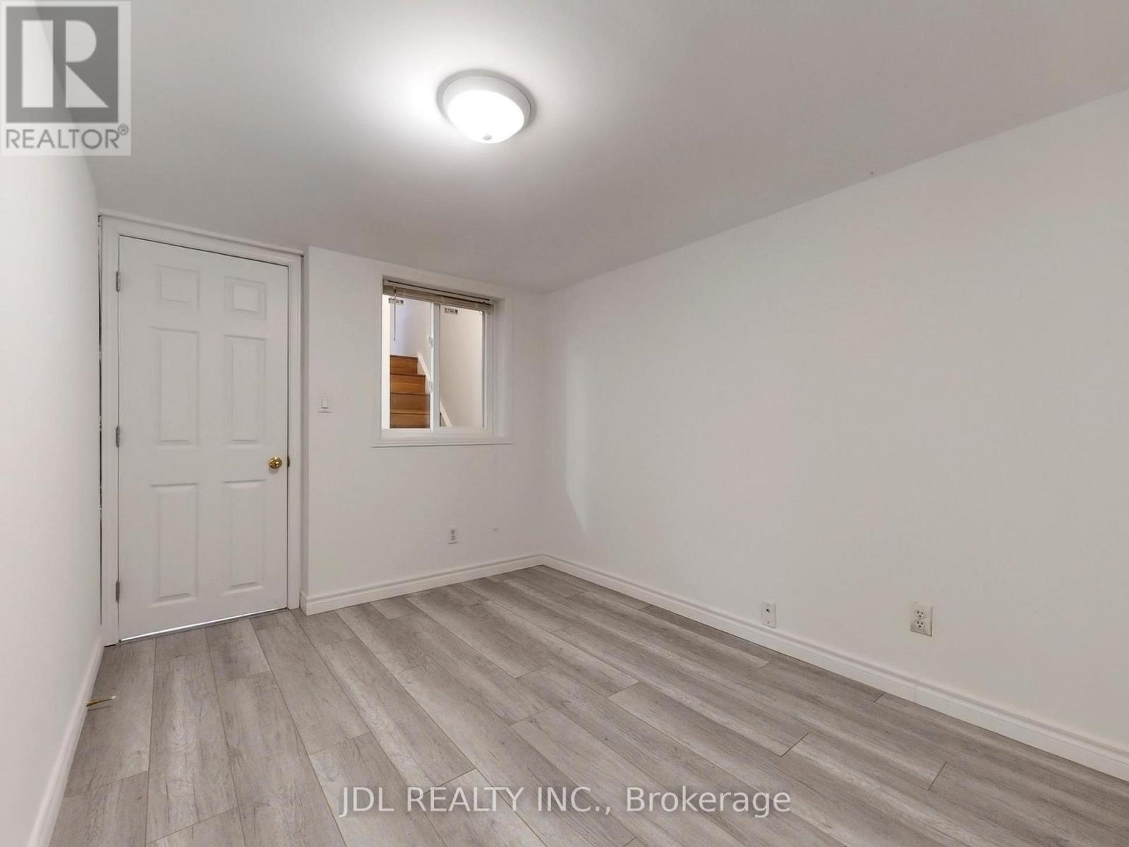 112 - 2205 South Millway, Mississauga, Ontario L5L 3T2 - Photo 36 - W12679698