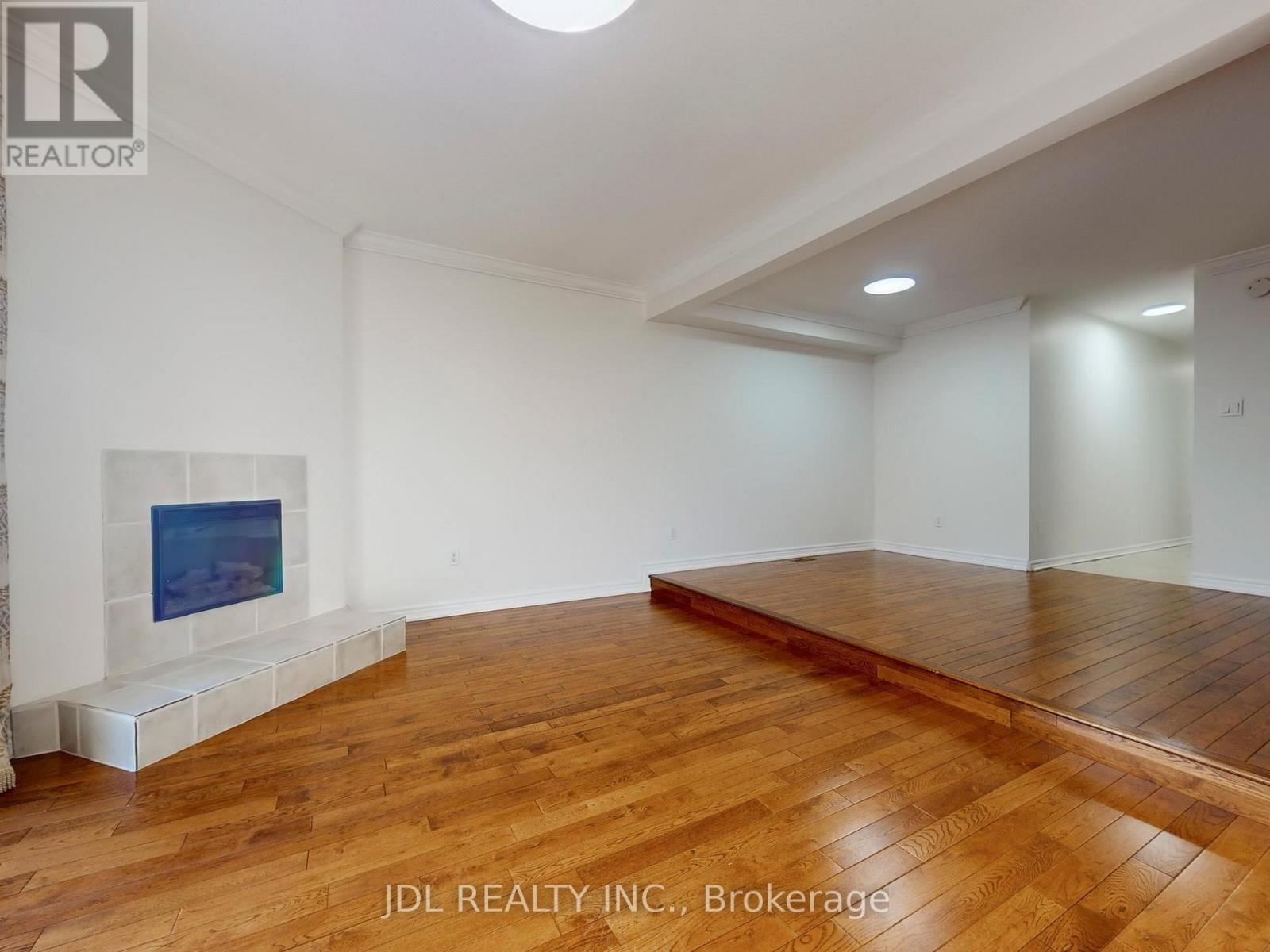 112 - 2205 South Millway, Mississauga, Ontario L5L 3T2 - Photo 6 - W12679698