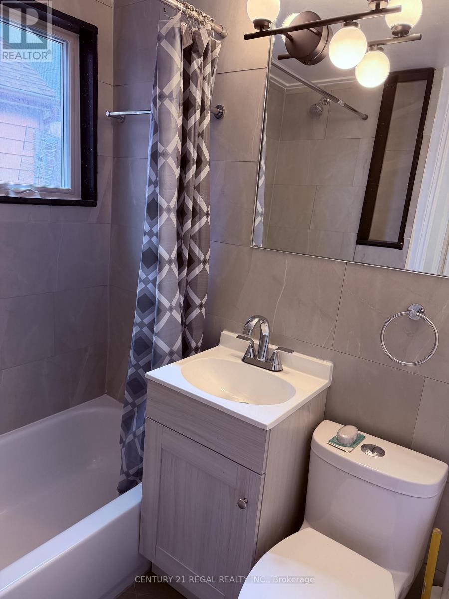 2 - 1309 Dufferin Street, Toronto, Ontario  M6H 4C2 - Photo 11 - W12679728