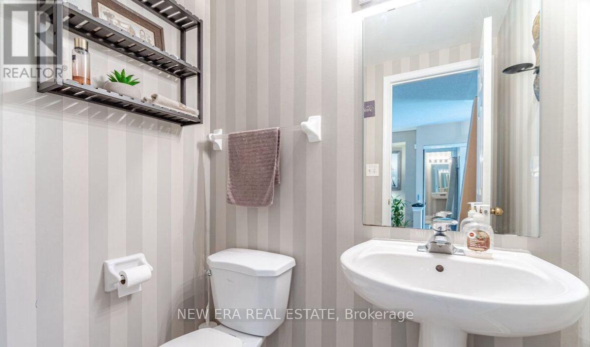 1377 Spring Garden Court, Mississauga, Ontario  L5N 8K6 - Photo 13 - W12679754