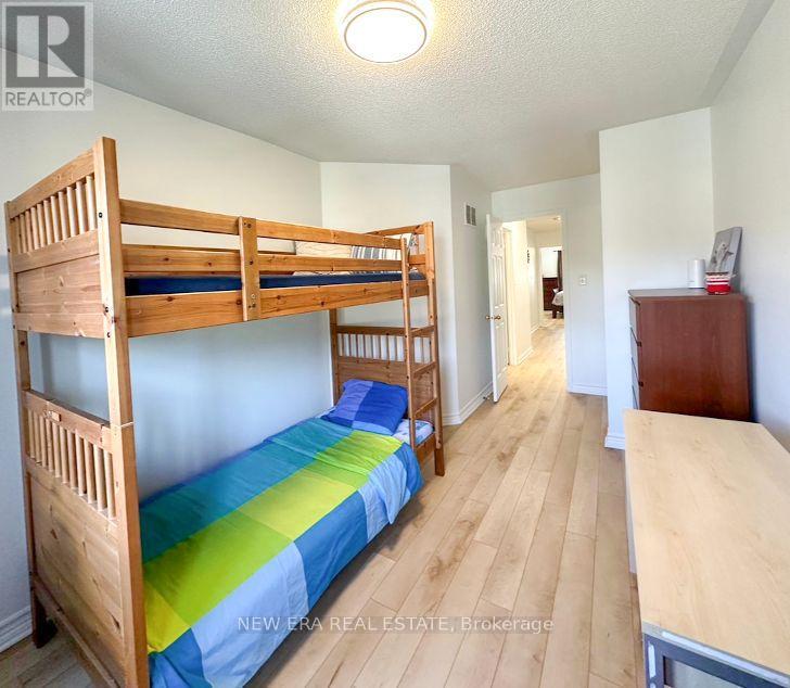 1377 Spring Garden Court, Mississauga, Ontario  L5N 8K6 - Photo 22 - W12679754