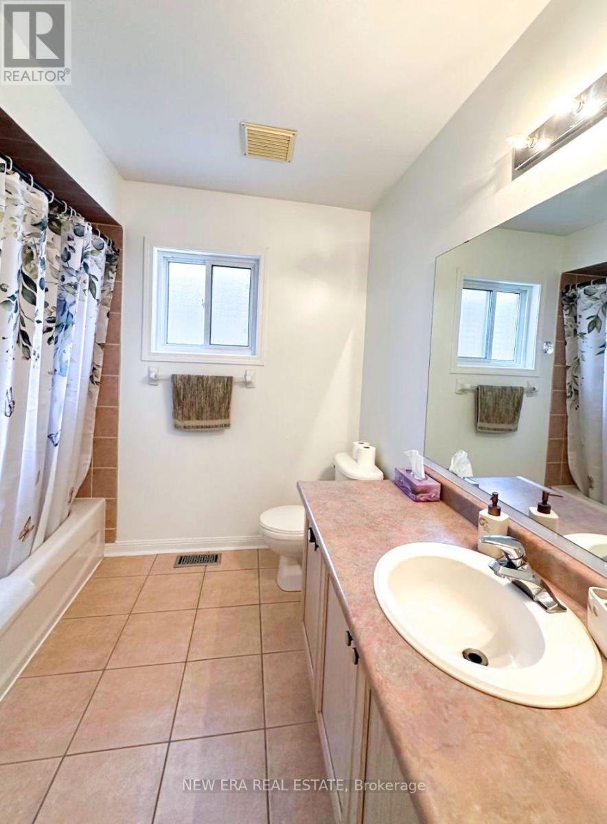 1377 Spring Garden Court, Mississauga, Ontario  L5N 8K6 - Photo 24 - W12679754