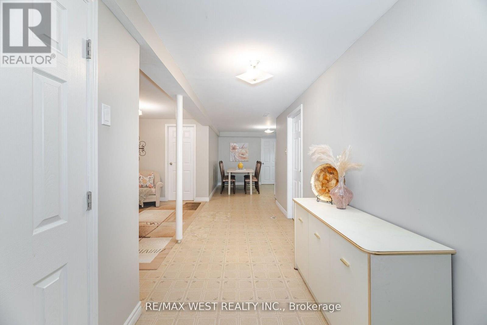 17 Malcolm Crescent, Brampton, Ontario  L6S 3C7 - Photo 29 - W12679760