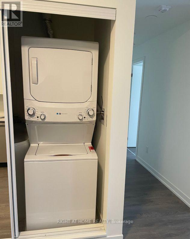 503 - 135 Canon Jackson Drive, Toronto, Ontario  M6M 0C3 - Photo 11 - W12679770