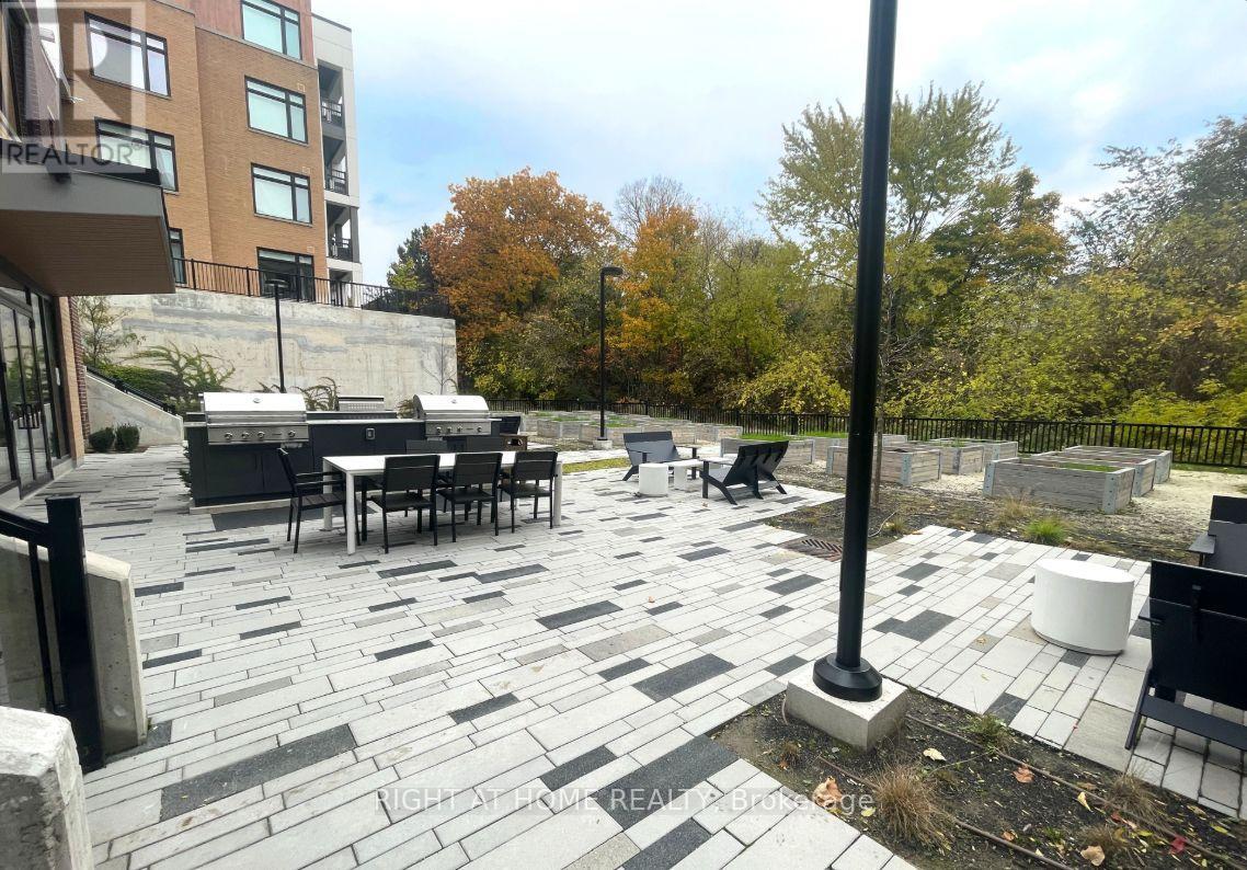 503 - 135 Canon Jackson Drive, Toronto, Ontario  M6M 0C3 - Photo 3 - W12679770