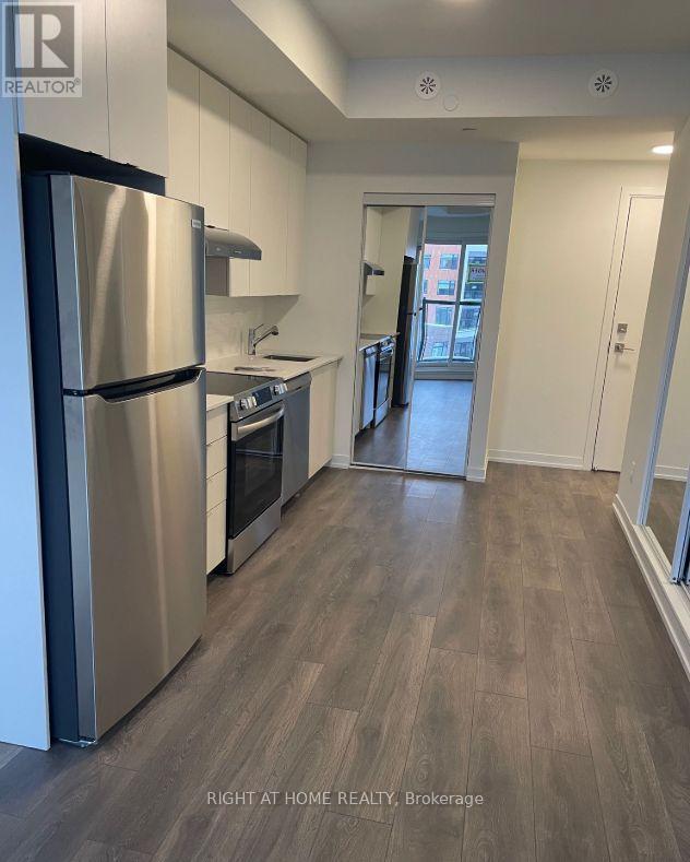 503 - 135 Canon Jackson Drive, Toronto, Ontario  M6M 0C3 - Photo 4 - W12679770