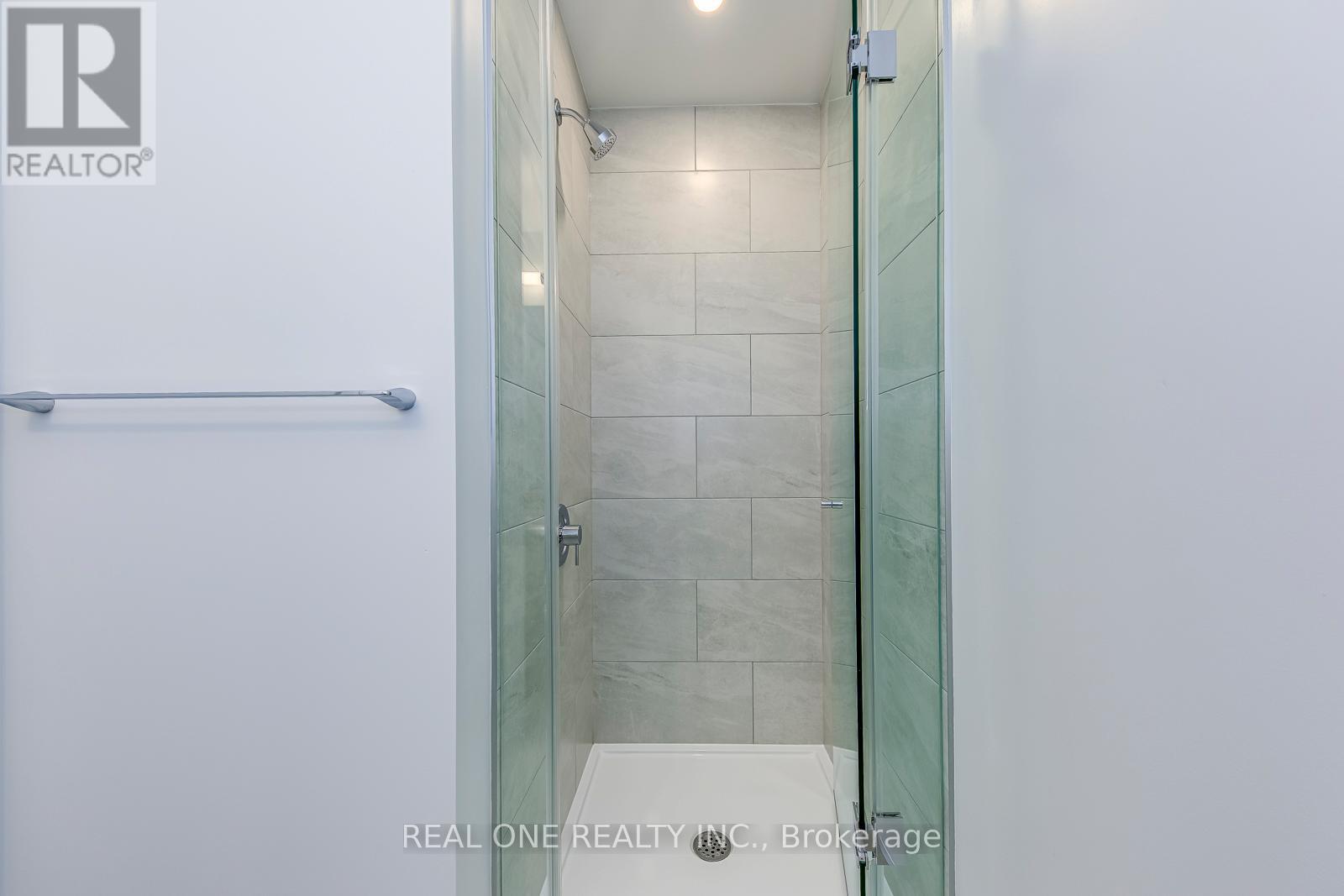 3805 - 395 Square One Drive, Mississauga, Ontario  L5B 0P6 - Photo 29 - W12679822