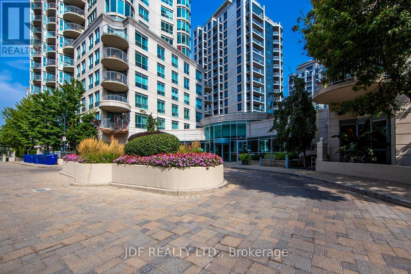 920 - 2111 Lake Shore Boulevard W, Toronto, Ontario  M8V 4B2 - Photo 3 - W12679860