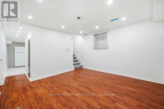 8 Nottawasaga Crescent, Brampton, Ontario  L6Z 1B9 - Photo 30 - W12679868