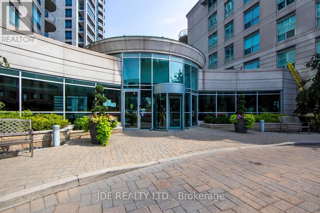 920 - 2111 Lake Shore Boulevard, Toronto, Ontario  M8V 4B2 - Photo 4 - W12679880
