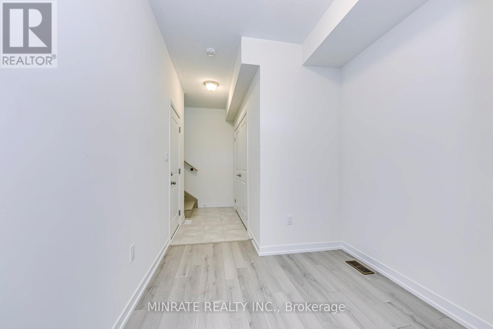 1544 Wellwood Terrace, Milton, Ontario  L9E 1V4 - Photo 3 - W12679920