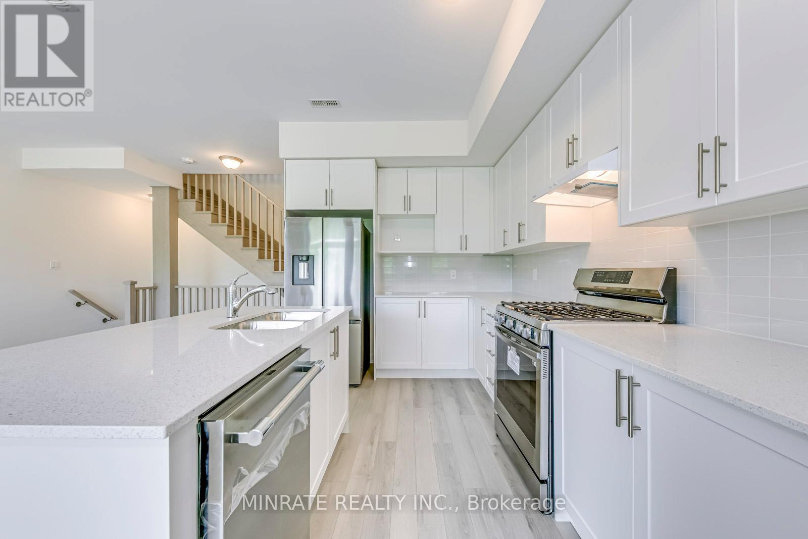 1544 Wellwood Terrace, Milton, Ontario  L9E 1V4 - Photo 8 - W12679920